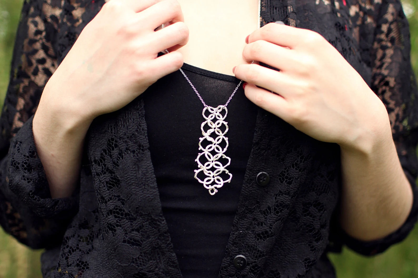 Collier long en dentelle « Collar » coulé en argent sterling
