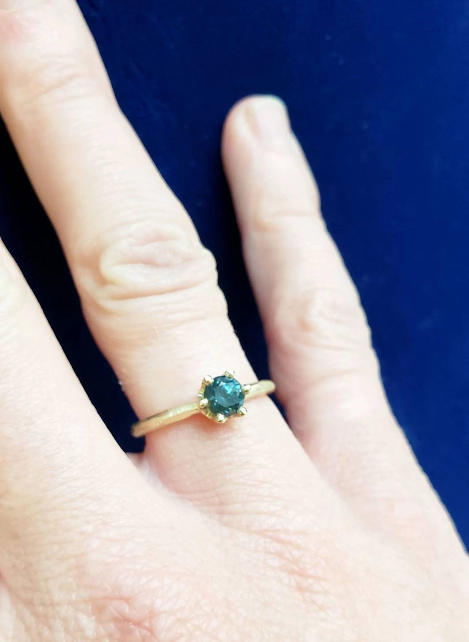 Bague de fiançailles pour femme avec saphir du Montana à six griffes - Or massif 10 carats, 14 carats ou 18 carats, jaune, rose ou blanc