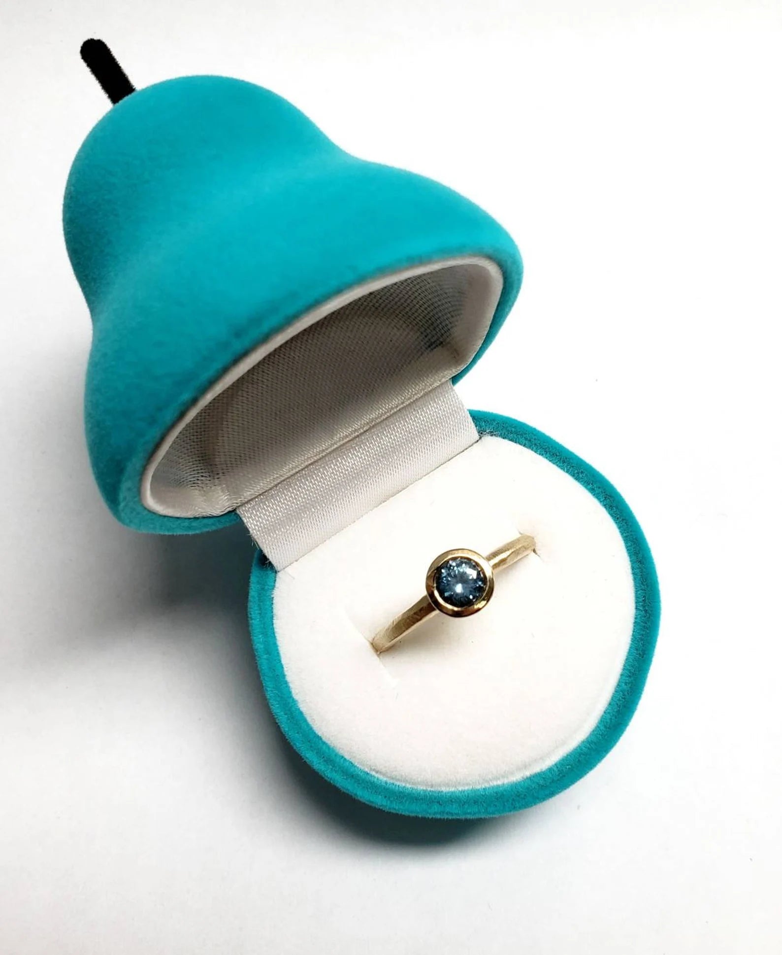 Bague de fiançailles pour femme avec saphir du Montana brut serti clos – Or massif 10 carats, 14 carats ou 18 carats, jaune, rose ou blanc
