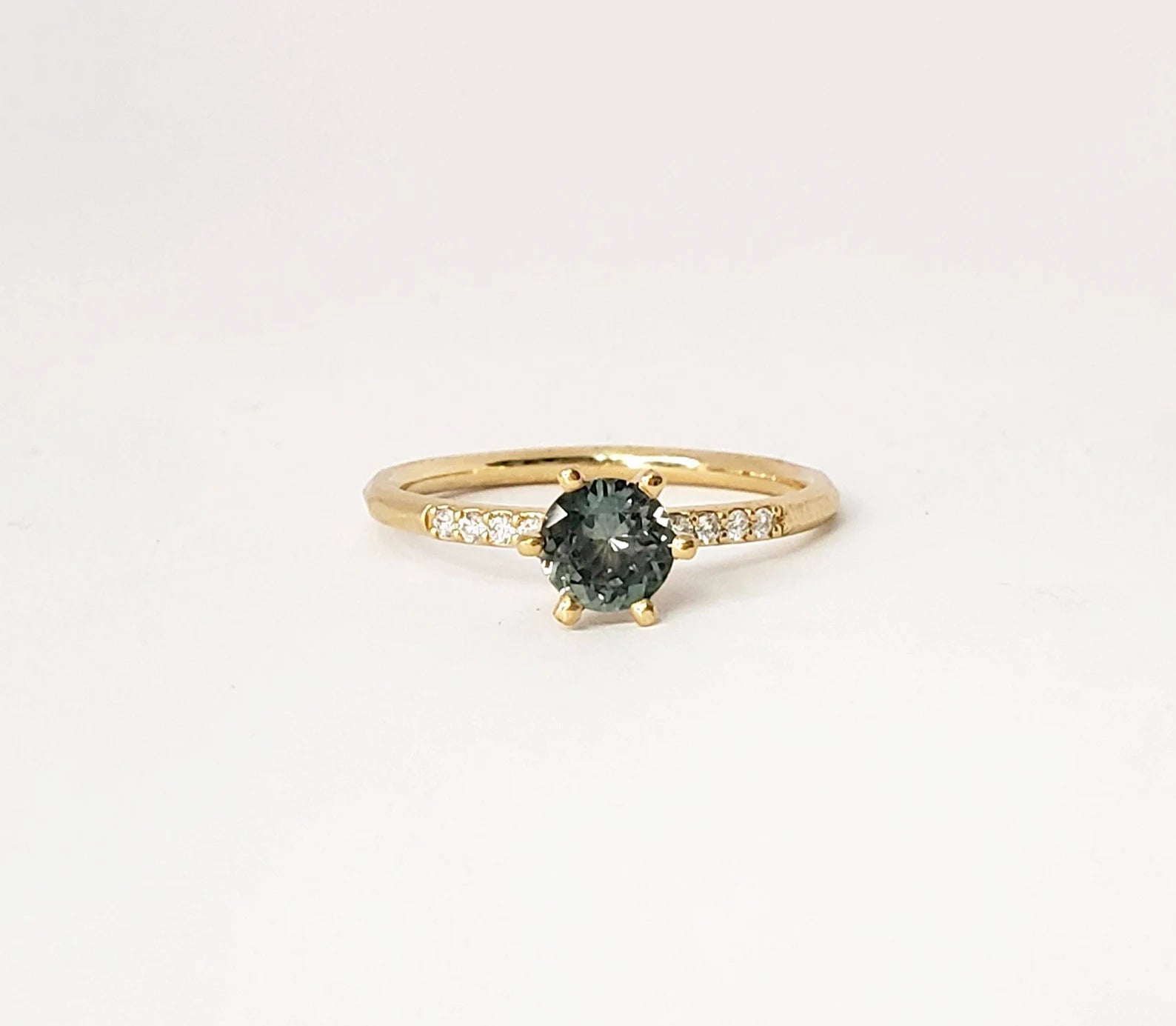 Bague de fiançailles solitaire en saphir du Montana avec diamants canadiens – Or massif 10 k, 14 k ou 18 k, jaune, rose ou blanc