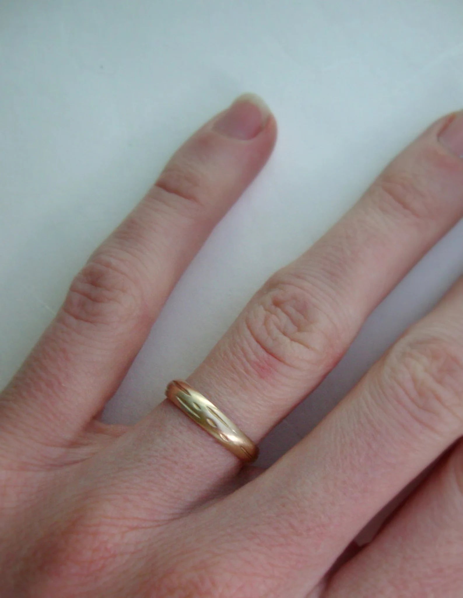 Alliances en bouleau avec gravure personnalisée – Or massif 10 carats, 14 carats ou 18 carats, jaune, rose ou blanc