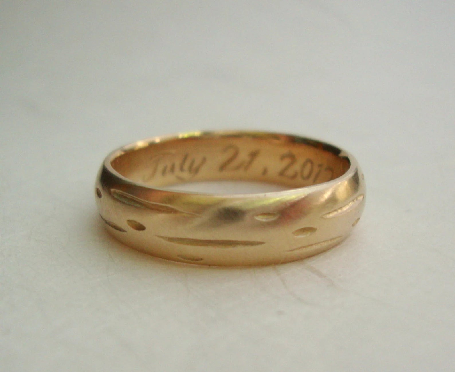 Alliances en bouleau avec gravure personnalisée – Or massif 10 carats, 14 carats ou 18 carats, jaune, rose ou blanc