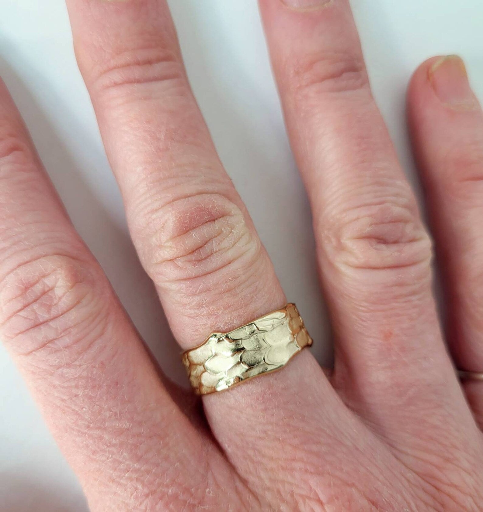 Alliance large organique – Or massif 10 carats, 14 carats ou 18 carats en or jaune, rose et blanc