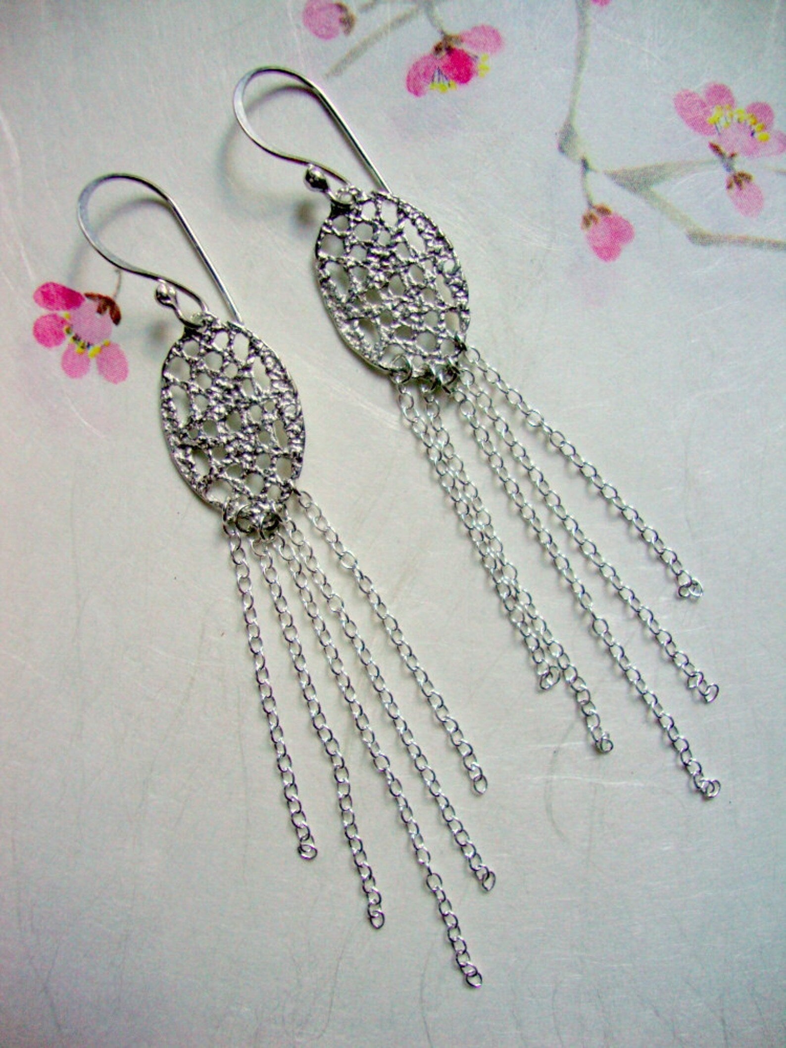 Boucles d'oreilles pendantes en dentelle avec franges en chaîne en argent sterling