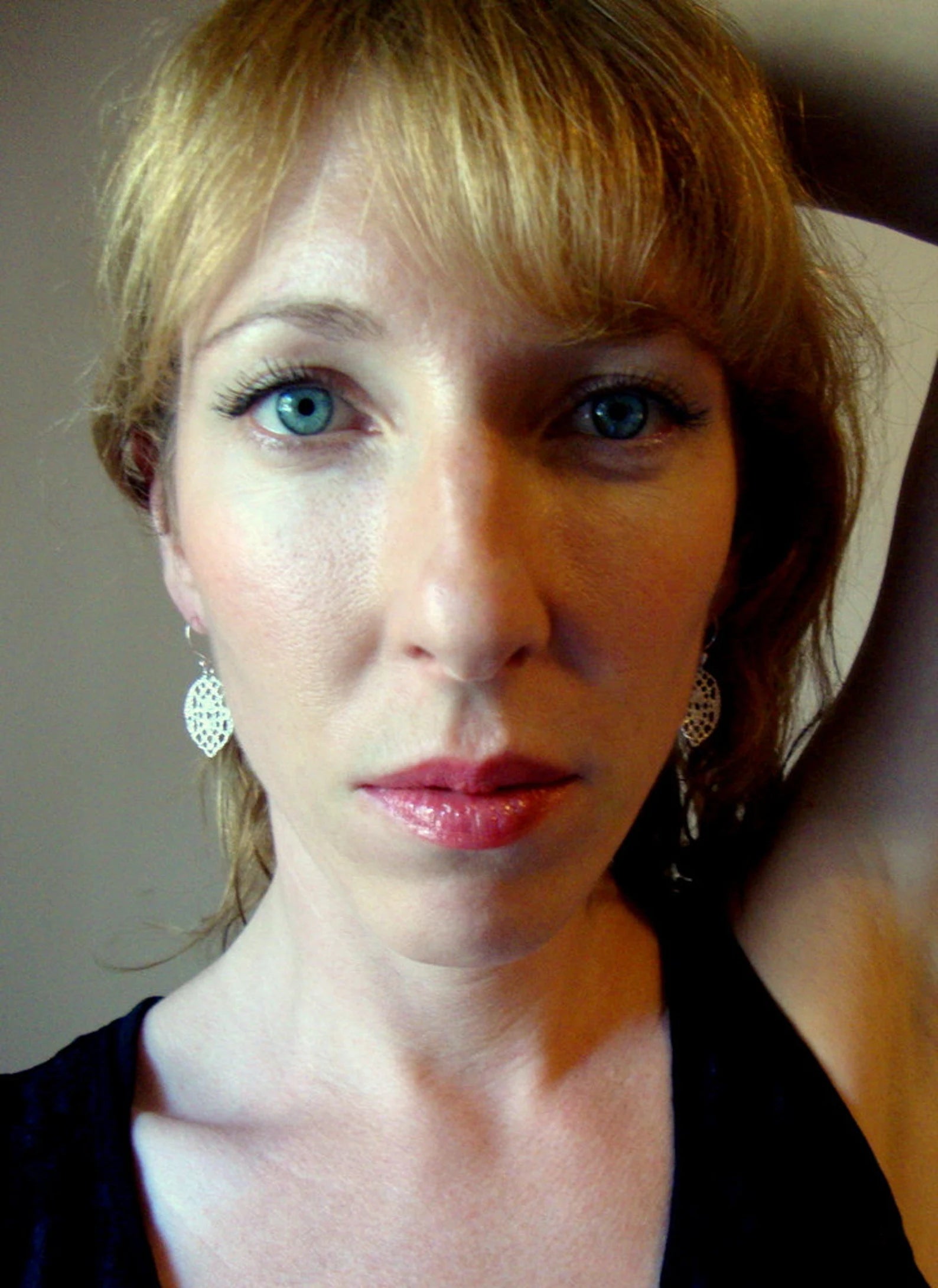 Boucles d'oreilles pendantes en dentelle en argent sterling massif
