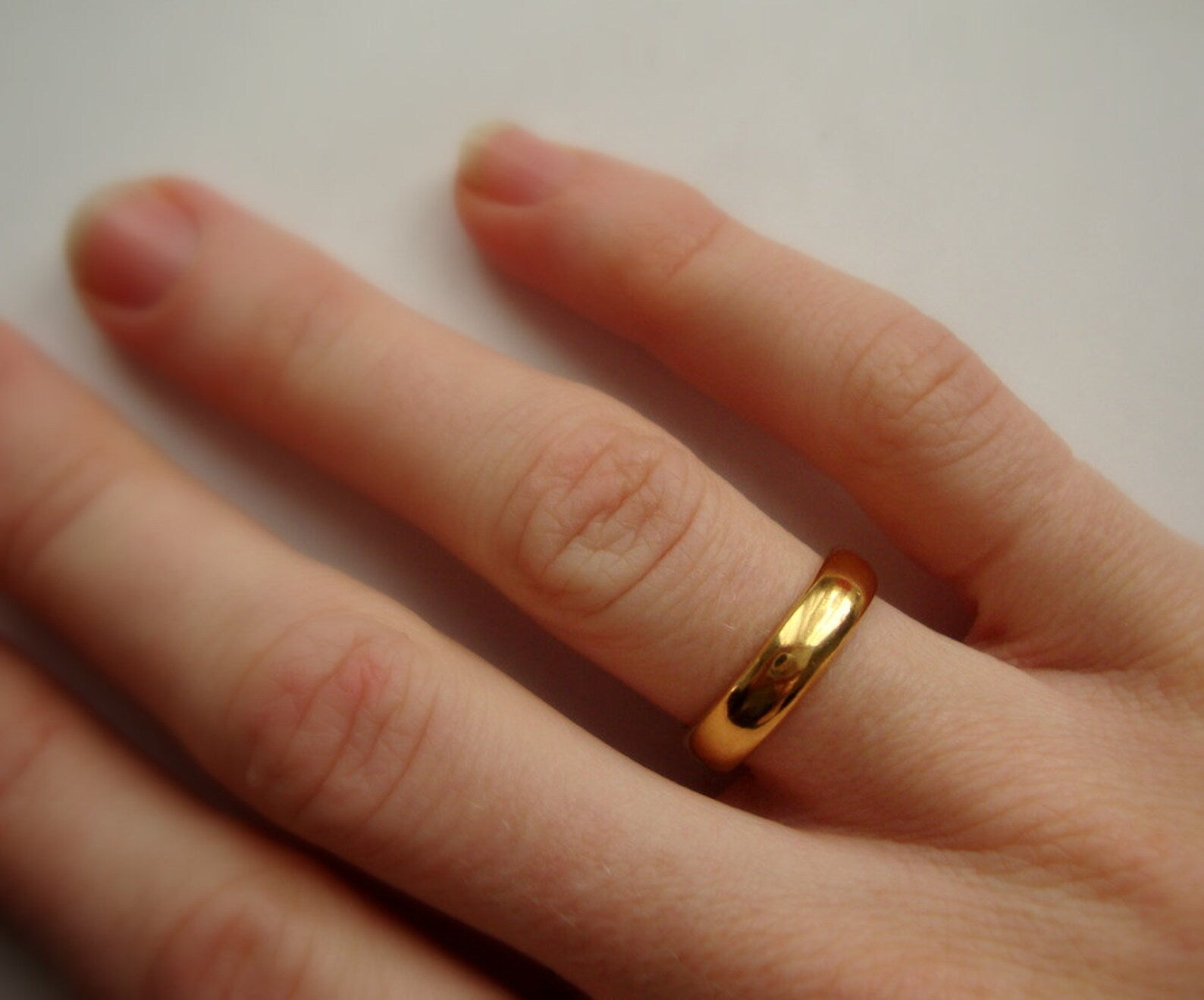 Alliance en or massif 22 carats – Design classique avec gravure intérieure personnalisée