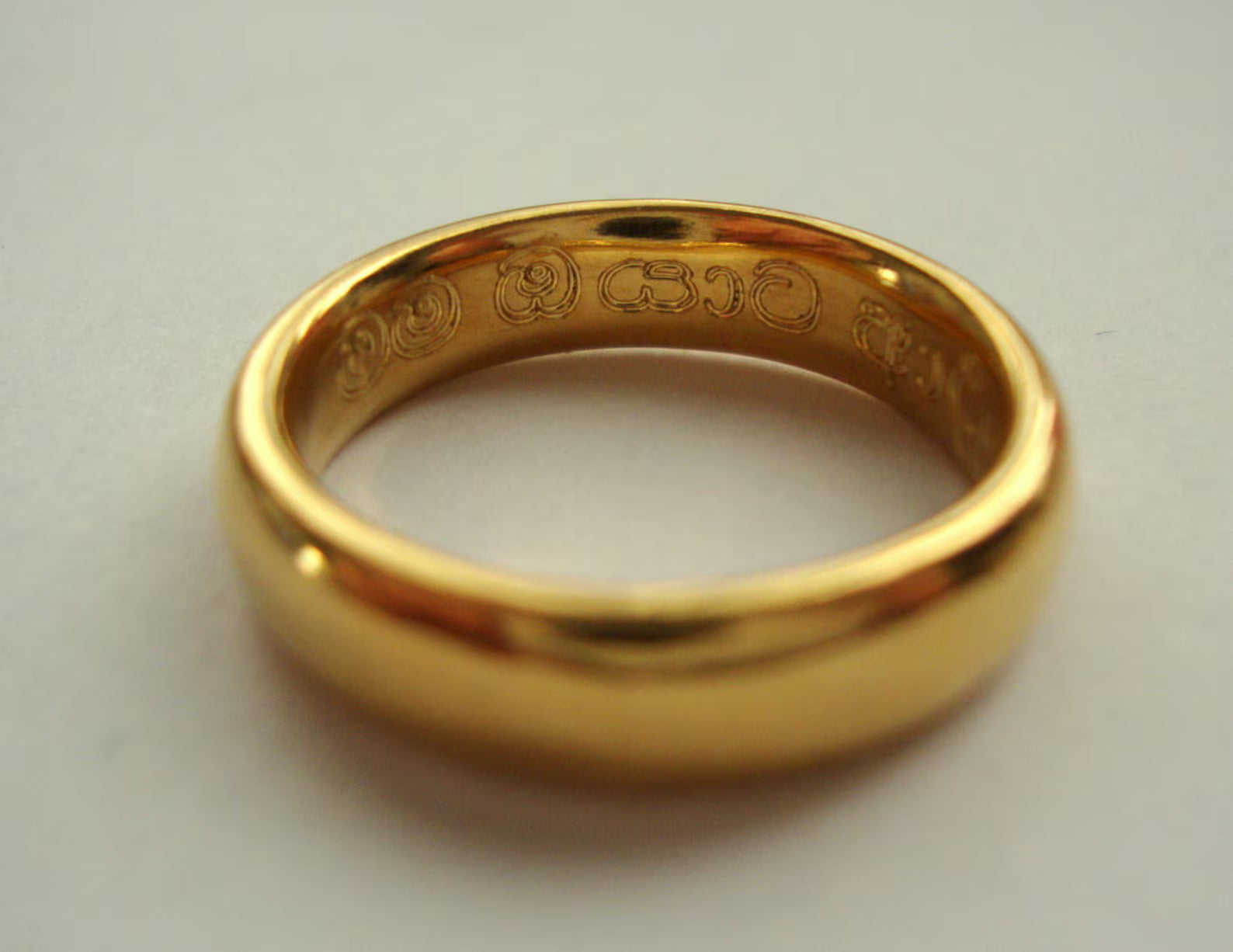 Alliance en or massif 22 carats – Design classique avec gravure intérieure personnalisée