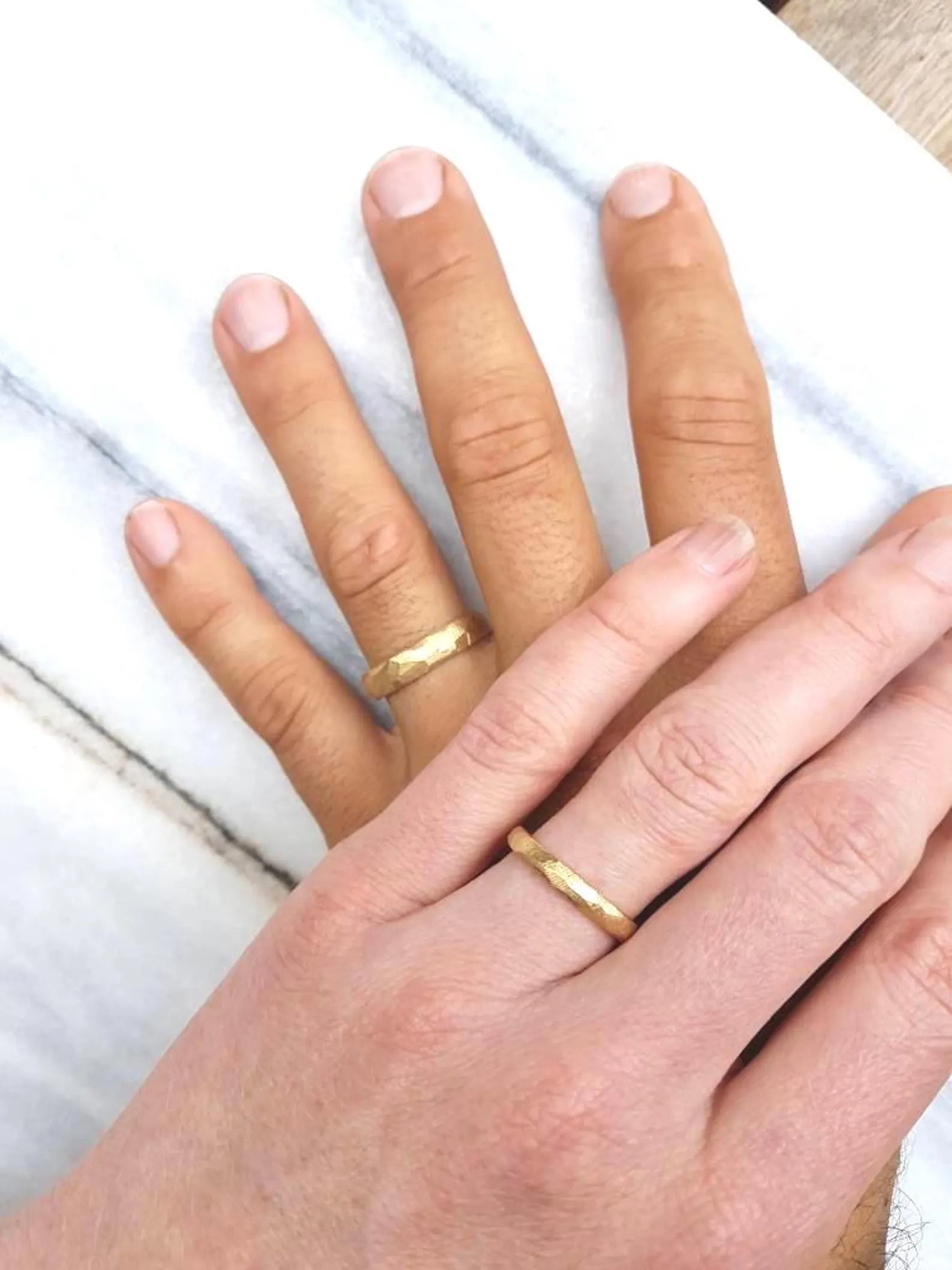 Alliances rustiques – Or massif 10 carats, 14 carats ou 18 carats, jaune, rose et blanc