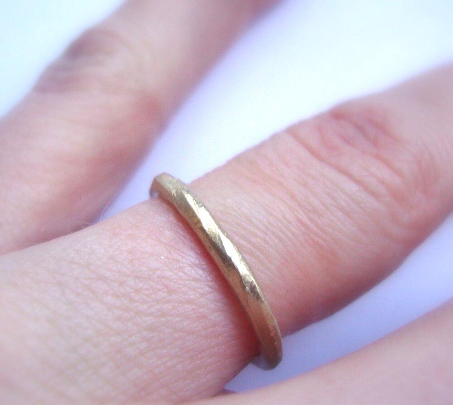 Alliances gravées sur mesure avec texture rugueuse – Or massif 10 carats, 14 carats ou 18 carats en or jaune, rose et blanc