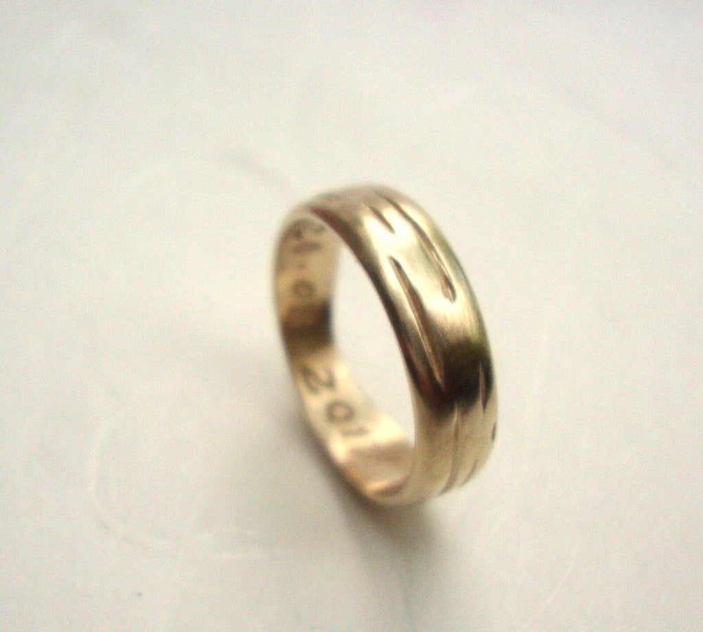 Alliance en or jaune, rose et blanc, texture bouleau – Or massif 10 carats, 14 carats ou 18 carats